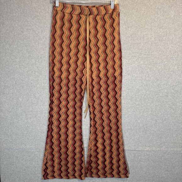 HYFVE Women's size‎ Medium Beach Cover Up/Bohemian Style/ Bell Bottom Knit - Picture 1 of 8